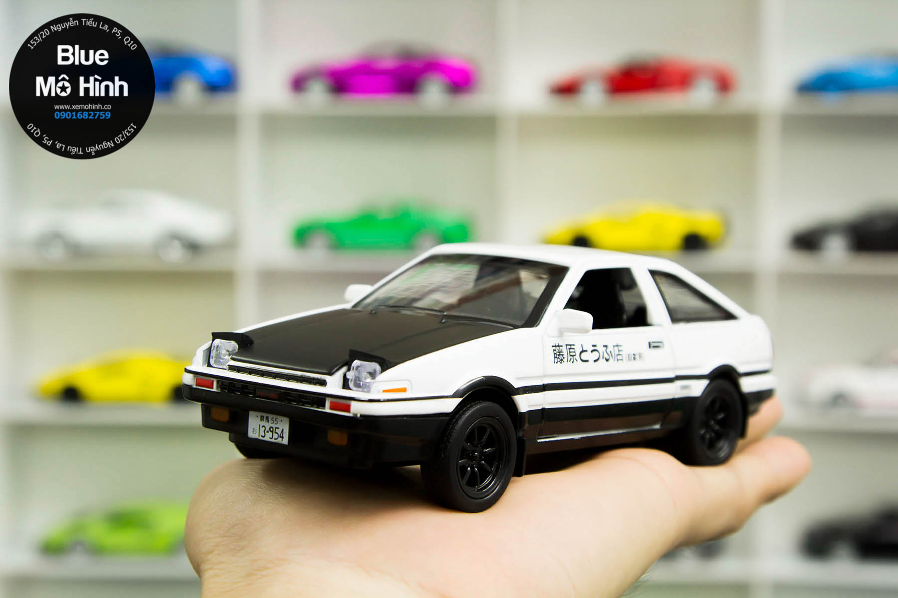 Classic 1:24 Scale Racing Anime Initial D Trueno Ae86 Metal Model With  Light Sound Diecast Car Pull Back Alloy Toy Collection - AliExpress